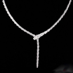 Serpentine necklace adorned with diamonds